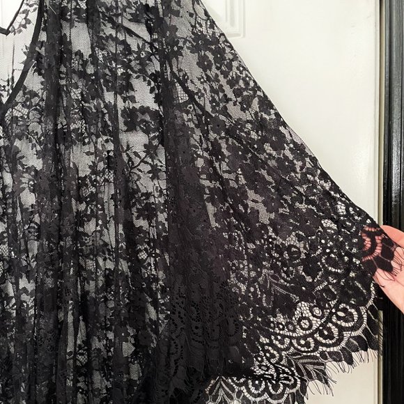 Black Lace Beach Cover Up Caftan - Picture 4 of 5